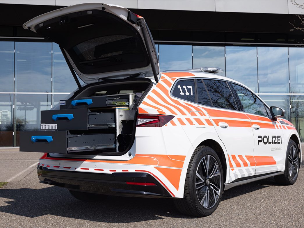 Patrouillenfahrzeug Audi Q6 e-tron quattro